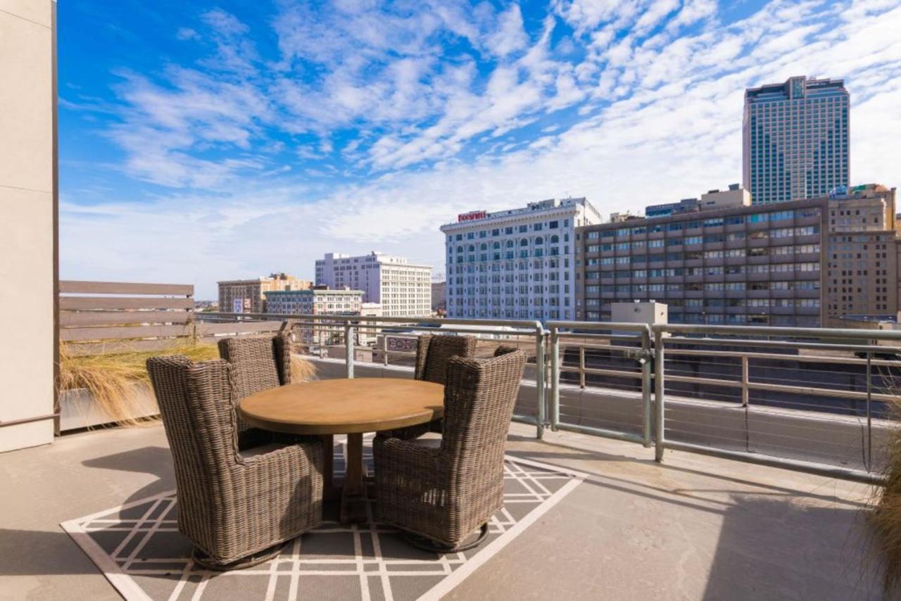 Luxury 2-Bedroom Condo Steps Away From The French Quarter New Orleans Exteriör bild