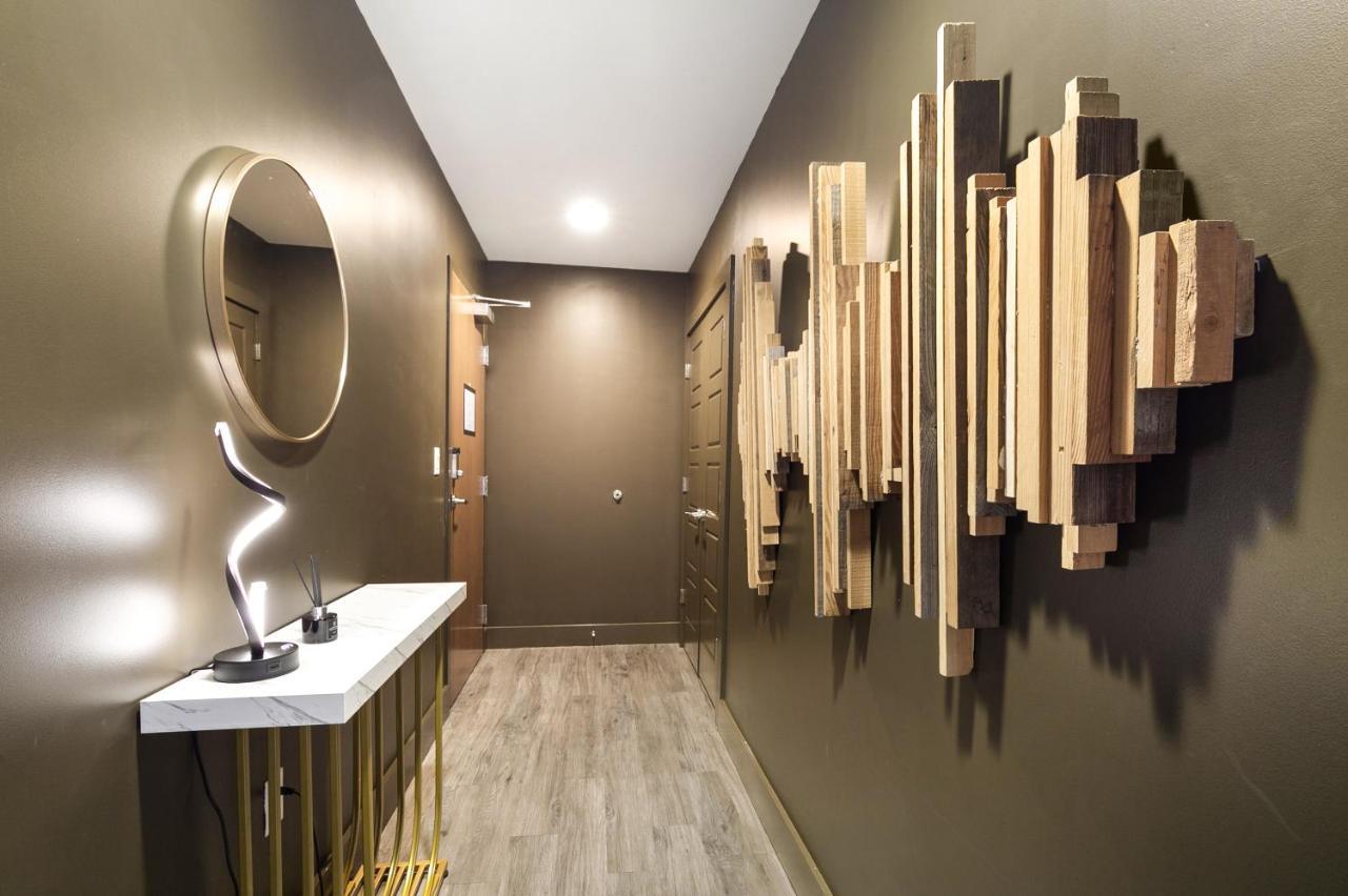 Luxury 2-Bedroom Condo Steps Away From The French Quarter New Orleans Exteriör bild