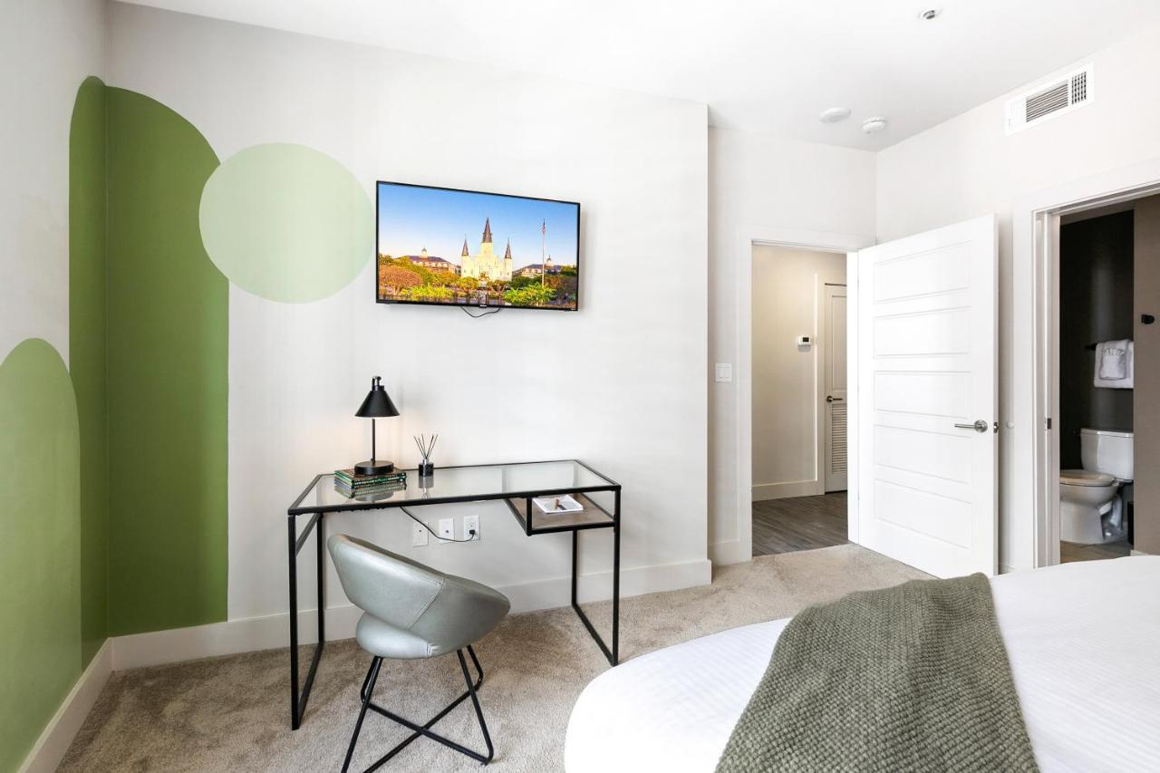 Luxury 2-Bedroom Condo Steps Away From The French Quarter New Orleans Exteriör bild