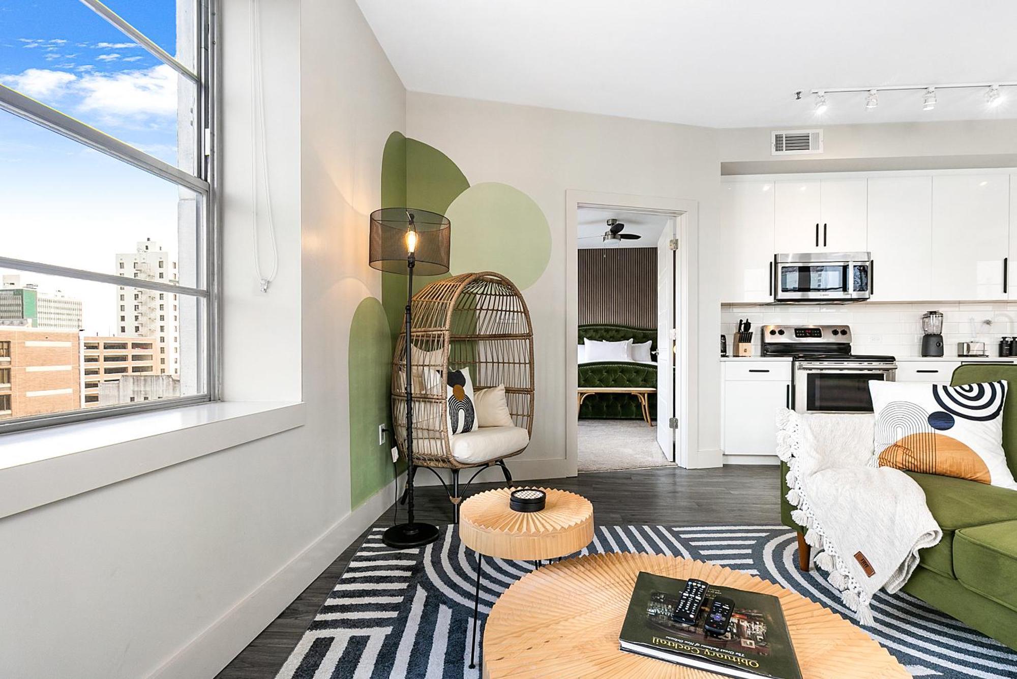 Luxury 2-Bedroom Condo Steps Away From The French Quarter New Orleans Exteriör bild