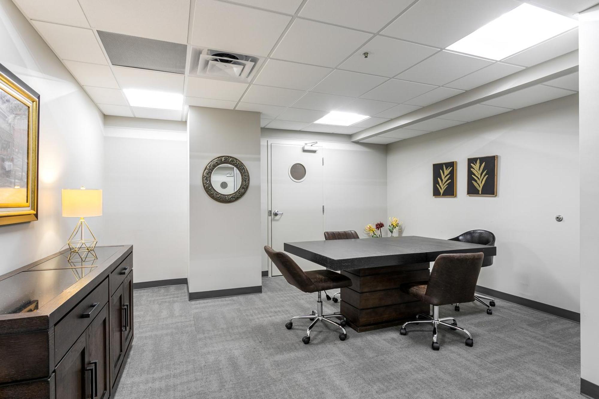 Luxury 2-Bedroom Condo Steps Away From The French Quarter New Orleans Exteriör bild